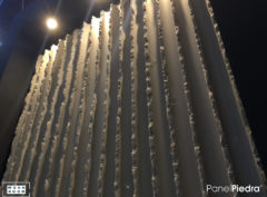 wandverkleidung_beton_factory_panelpiedra_wohn-room